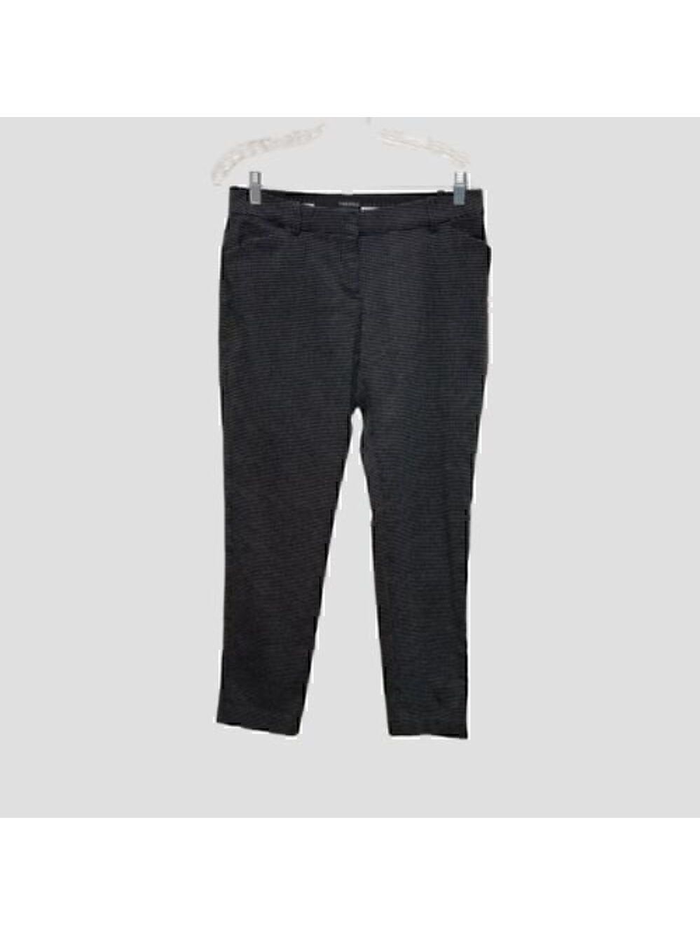Women's Versona Black Tapered Seamed Ankle Pants Size 6
